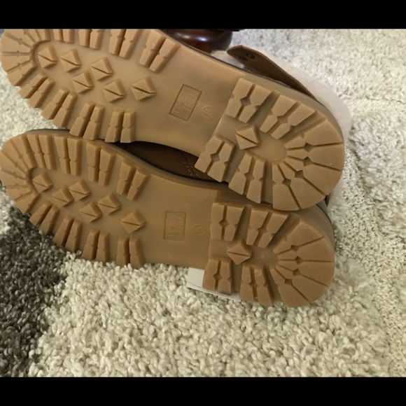 New with tags Sz 8 women’s fall camel memory foam hiker boot Time and Tru - Picture 4 of 5
